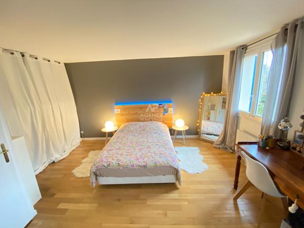 A LOUER- Maison meublé 5 pièces -SAINT-GERMAIN-EN-LAYE - Quartier Sous-Préfecture Loyer 3 500 €/mois charges comprises **  - Référence  18404