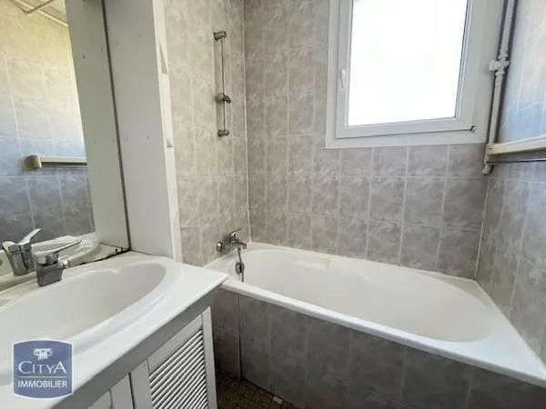Appartement à louer 3 pièces 50.54m² Bourges (18000)
