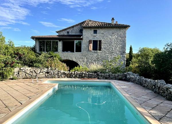 Maison à vendre    5 pièces • 130,20 m2 Ruoms