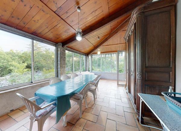 Maison à vendre    5 pièces • 130,20 m2 Ruoms