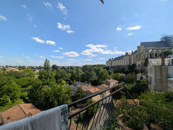 A vendre  Maison  de caractère - Centre historique de Thouars 5/6 pièce(s) 79100
