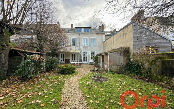 Maison à vendre    12 pièces • 224 m2 Bourges