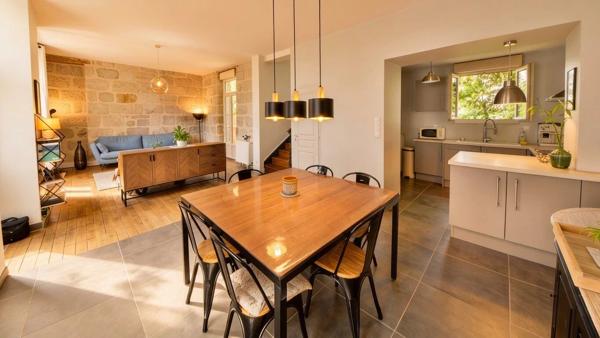 Vente                                                      Maison
                        
                     5 pièces                      105 m2                     à Brive-la-Gaillarde