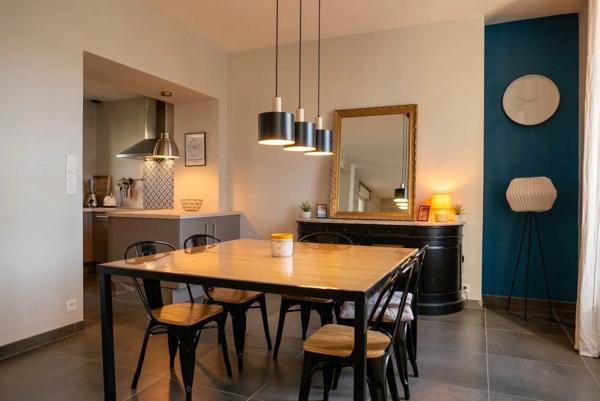 Vente                                                      Maison
                        
                     5 pièces                      105 m2                     à Brive-la-Gaillarde