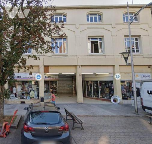 UNE CELLULE COMMERCIALE DANS UNE GALERIE COMMERCIALE CENTRE VILLE DE CAMBRAI