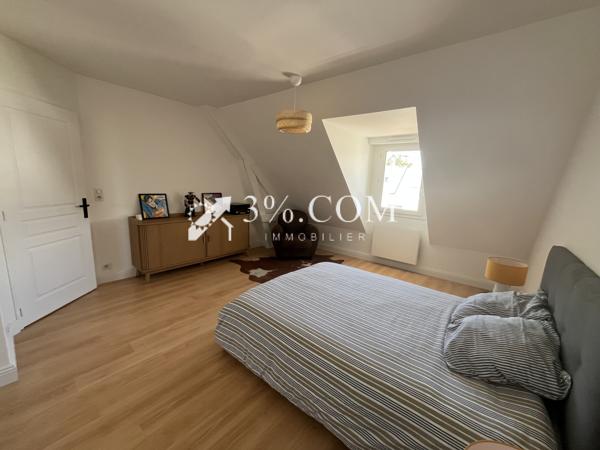 Maison 6 pièce(s) 4 chambre(s) 210 m²