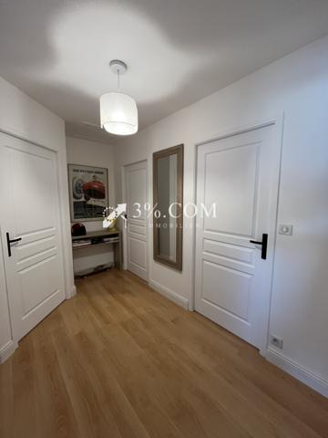 Maison 6 pièce(s) 4 chambre(s) 210 m²
