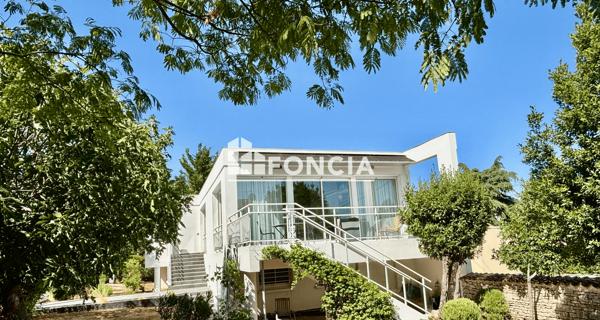 À vendre Maison 5 pièces 205 m² - Niort 79000