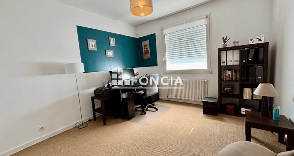 À vendre Maison 5 pièces 205 m² - Niort 79000