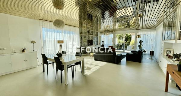 À vendre Maison 5 pièces 205 m² - Niort 79000
