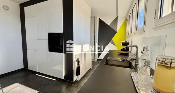 À vendre Maison 5 pièces 205 m² - Niort 79000