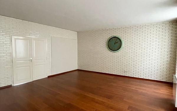 Appartement à vendre    6 pièces • 151 m2 Decize