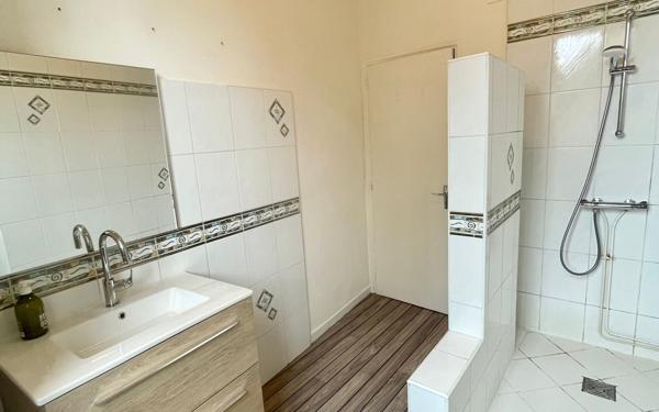 Appartement à vendre    6 pièces • 151 m2 Decize