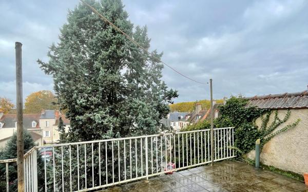 Appartement à vendre    6 pièces • 151 m2 Decize