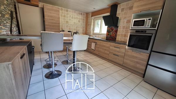 Maison
         5 pièces
        - 157 m²