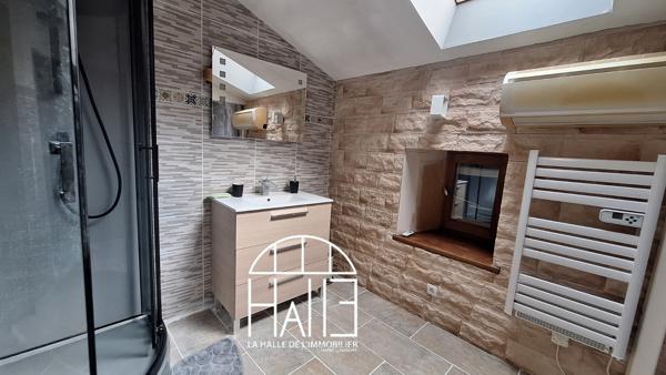 Maison
         5 pièces
        - 157 m²