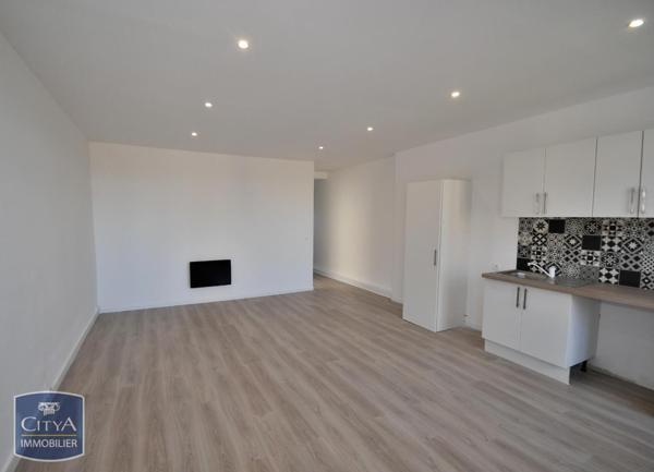 Appartement à louer 3 pièces 72.41m² Hautmont (59330)