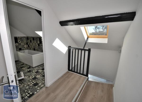 Appartement à louer 3 pièces 72.41m² Hautmont (59330)