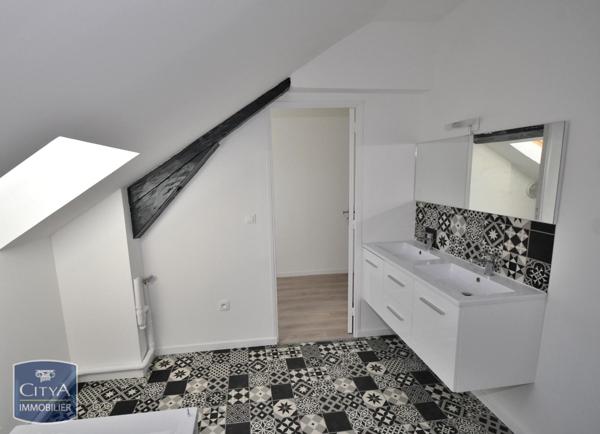 Appartement à louer 3 pièces 72.41m² Hautmont (59330)