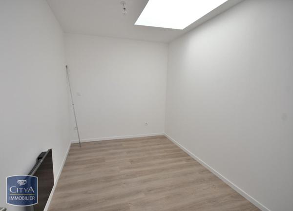 Appartement à louer 3 pièces 72.41m² Hautmont (59330)