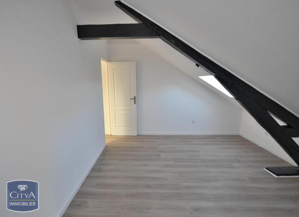 Appartement à louer 3 pièces 72.41m² Hautmont (59330)