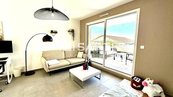 T3 récent avec terrasse et ascenseur – Tignieu