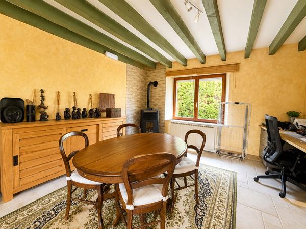 Maison en pierre 4 chambres avec terrain entre Bologne et Andelot - plus de 160m2