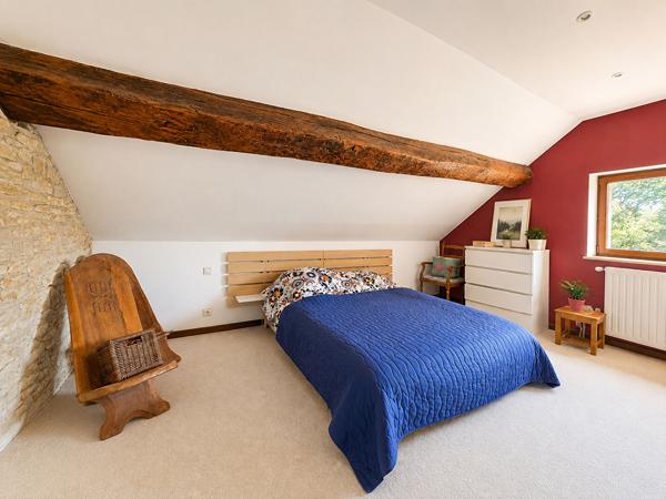 Maison en pierre 4 chambres avec terrain entre Bologne et Andelot - plus de 160m2