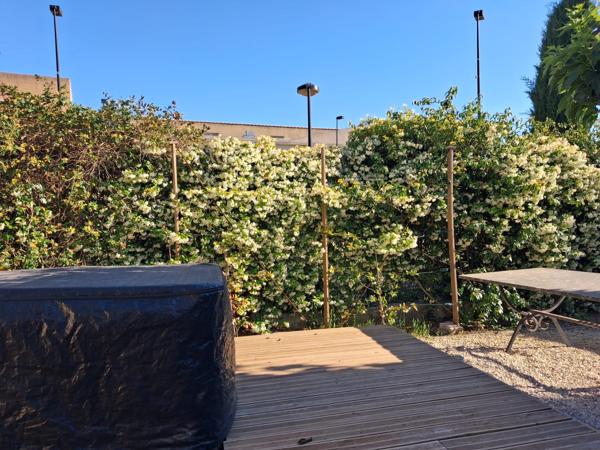 Maison
         5 pièces
        - 140 m² 398 500 € *