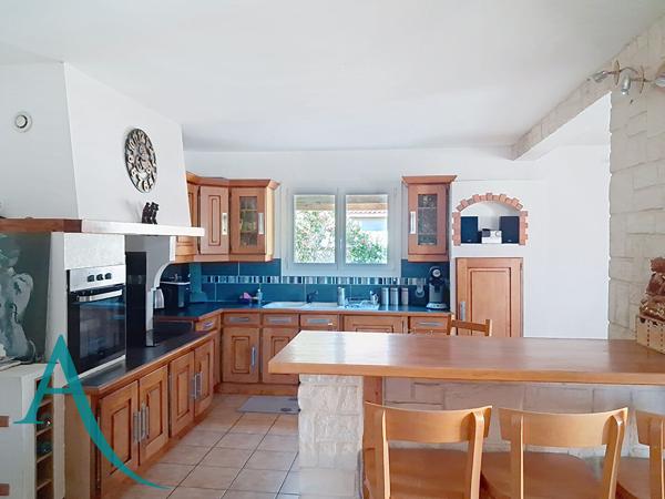 Villa T5 avec piscine sur 1200m² de terrain