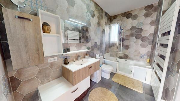 Maison à vendre à Meschers sur Gironde - 5 chambres, proche de la mer