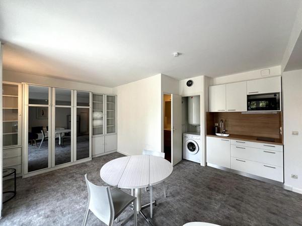 A LOUER : T1 à LILLE • • 795 € CC • Réf. 1476-1