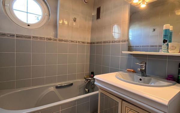 Maison à vendre    5 pièces • 177 m2 Saint-Denis-en-Val