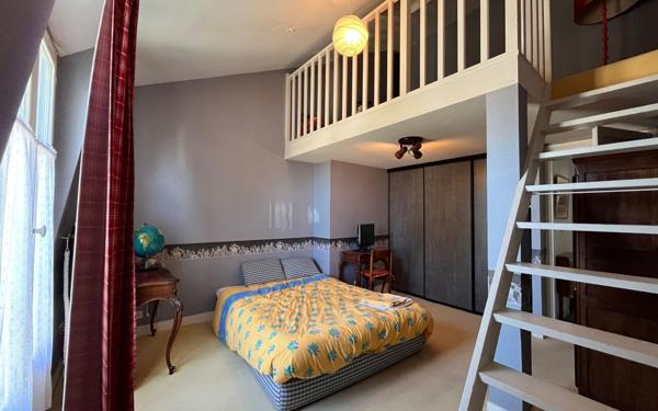 Maison à vendre    5 pièces • 177 m2 Saint-Denis-en-Val