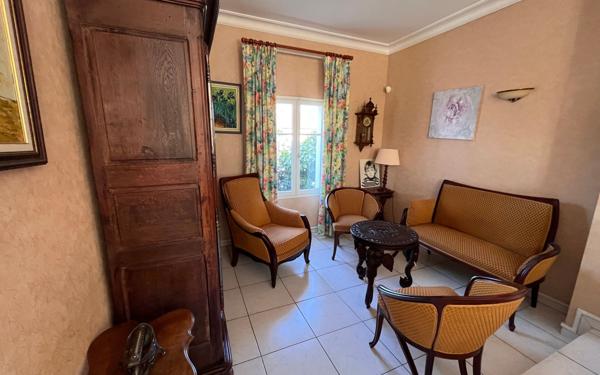 Maison à vendre    5 pièces • 177 m2 Saint-Denis-en-Val