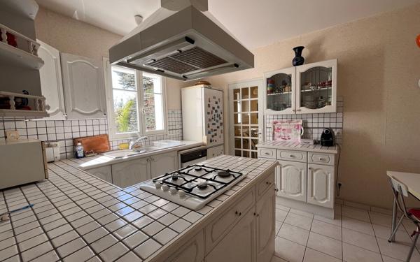 Maison à vendre    5 pièces • 177 m2 Saint-Denis-en-Val