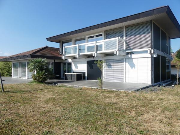 Maison - 5 pièces - 230 m²