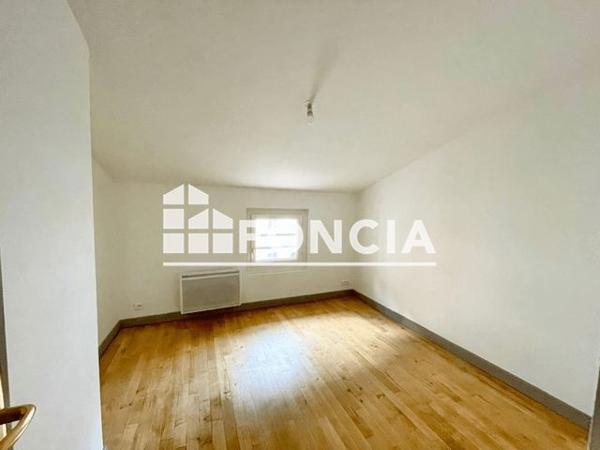 Location Studio 23.99 m² - 6-8 GRANDE RUE DES FEUILLANTS Lyon 69001