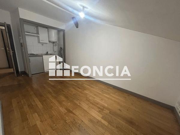 Location Studio 23.99 m² - 6-8 GRANDE RUE DES FEUILLANTS Lyon 69001