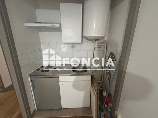 Location Studio 23.99 m² - 6-8 GRANDE RUE DES FEUILLANTS Lyon 69001