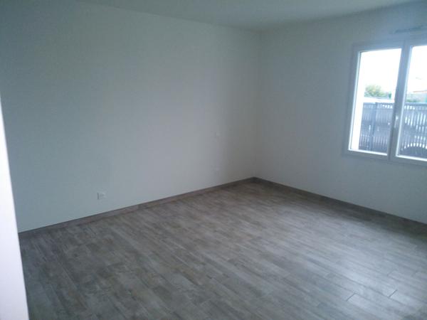 Maison NEUVE Normes PMR et RE 2020 à Echillais