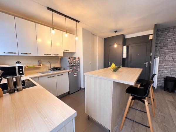 Lorient, Nouvelle Ville – L’Intimiste & Cosy Duplex de 50m2 Avec Garage & Cave
