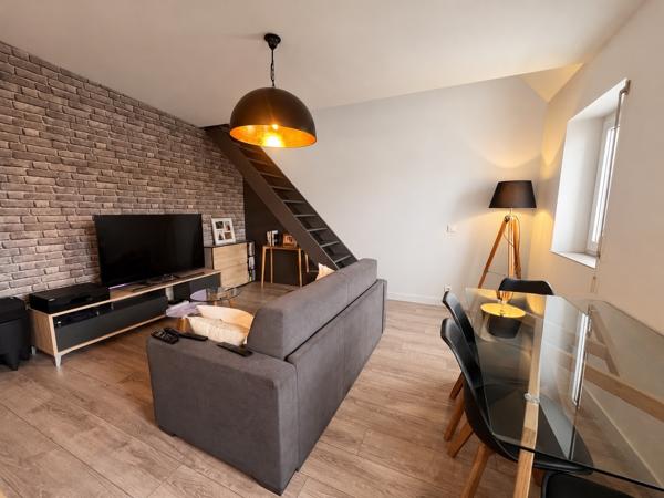 Lorient, Nouvelle Ville – L’Intimiste & Cosy Duplex de 50m2 Avec Garage & Cave