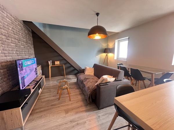 Lorient, Nouvelle Ville – L’Intimiste & Cosy Duplex de 50m2 Avec Garage & Cave