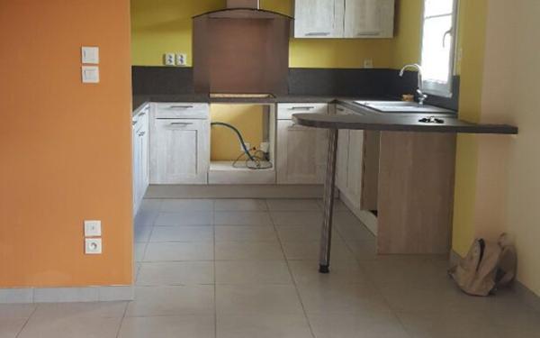 Maison à louer    4 pièces •  Reuil-sur-Brêche