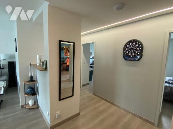 BEL APPARTEMENT 85 M2 AVEC TRANSPORTS ET TOUS COMMERCES A PROXIMITE