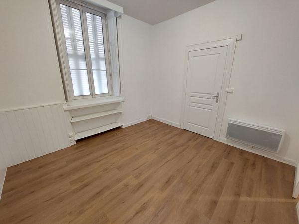 A Louer - Ile De Nantes - Studio Refait Recemment A Neuf