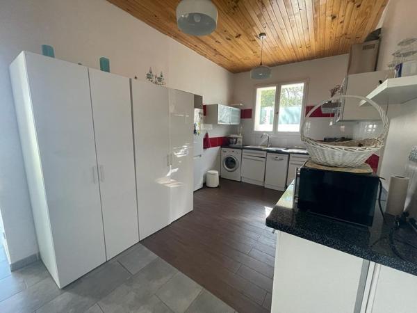 Maison 4 P SUR 1500M2