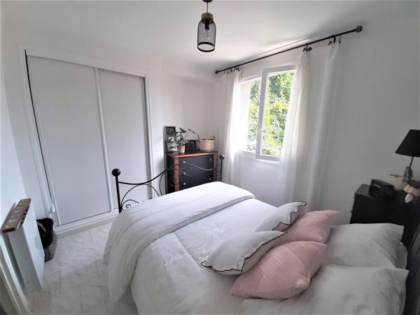 Dpt 13, à MARTIGUES Jonquières appartement T3 balcon