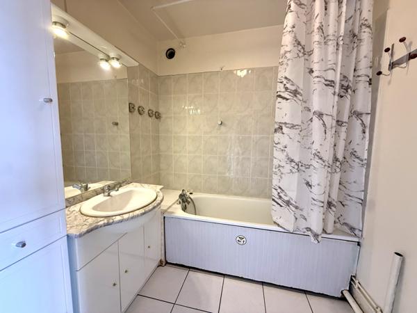 Argenteuil (95100) Appartement 2 Pièces avec parking, cave à 10 min Ligne J